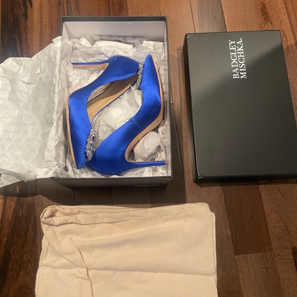 Badgley Mischka Women's Cher Pump